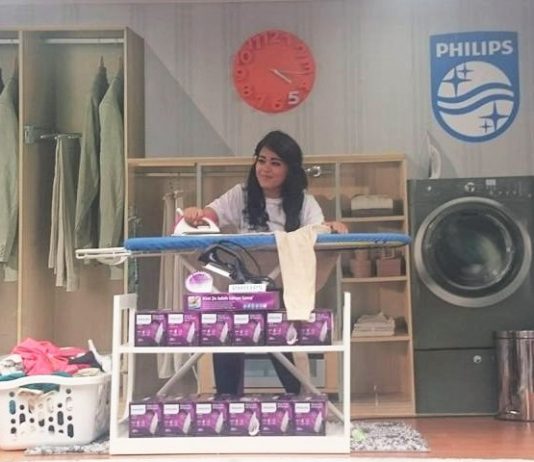 Philips Pecahkan Rekor Muri Menyetrika Non-Stop 200 Jam