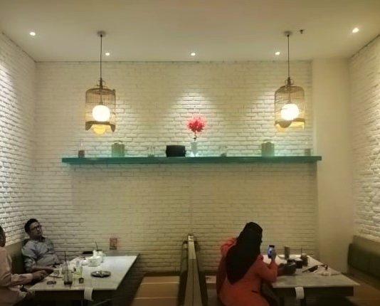 Mencicipi Makanan Rumah Mama Malaka
