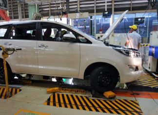 Melihat Proses Pembuatan Mobil Toyota